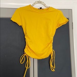 Yellow top with scrunch